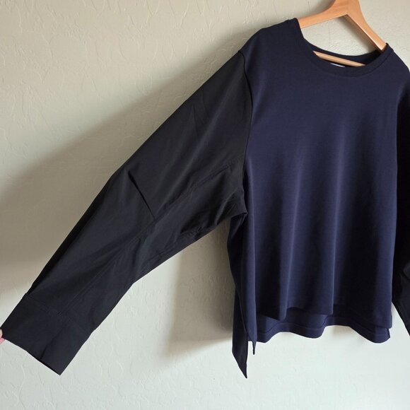 Athleta Harlow Hybrid Relaxed Boxy Top Navy/Black Size 1X Long Sleeve Athleisure - Picture 5 of 10
